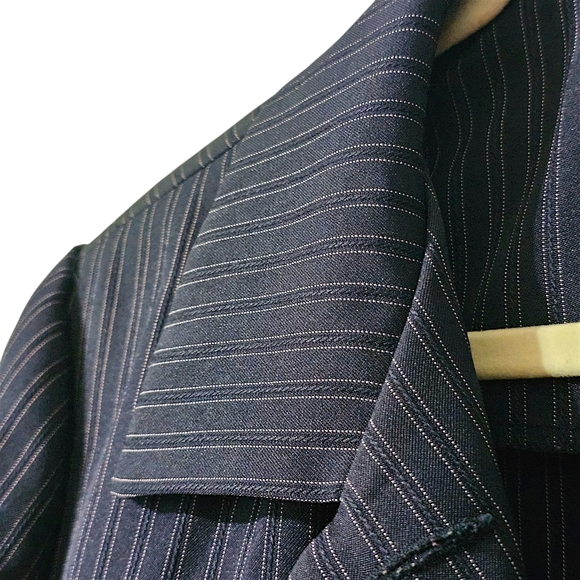 Dressbarn Pinstripe Suit Jacket - Size 14 - Picture 8 of 14